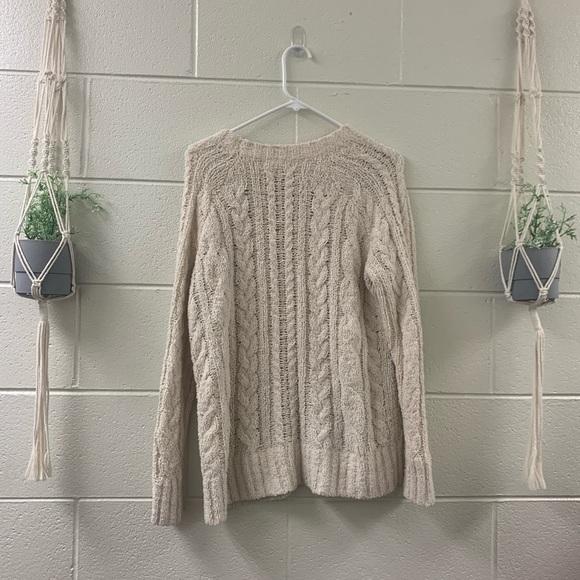 Sweater - Picture 1 of 3